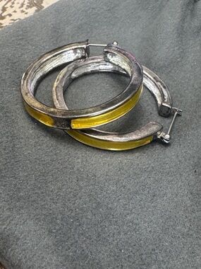 💝 RARE! VTG *Givenchy* 1.5” Yellow Inlaid Enamel Hoop Earrings READ